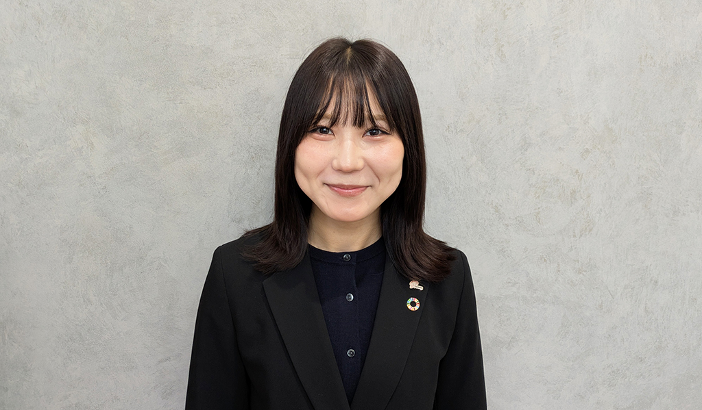 営業部　中出　茉歩